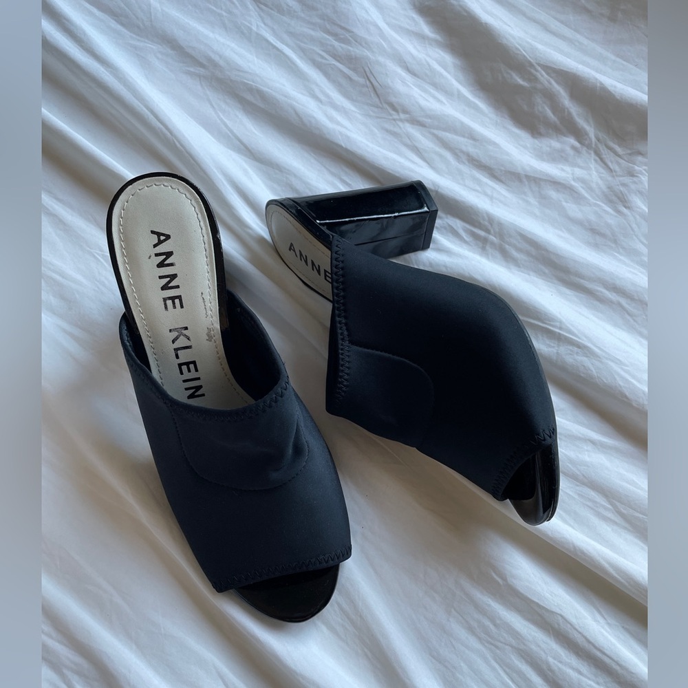 Anne Klein / 90s vintage black open toe mules